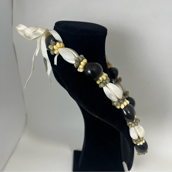 VTG Mini Shell & Lucite Chunky Ribbon Tie Necklace - Picture 6 of 13